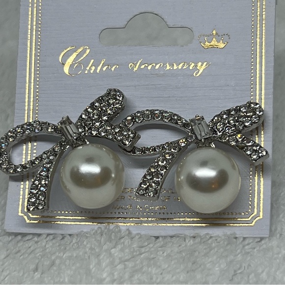 Chloe Accessory Faux Pearl and Rhinestone Sparkling Holiday Party Bow Earrings - Picture 1 of 4